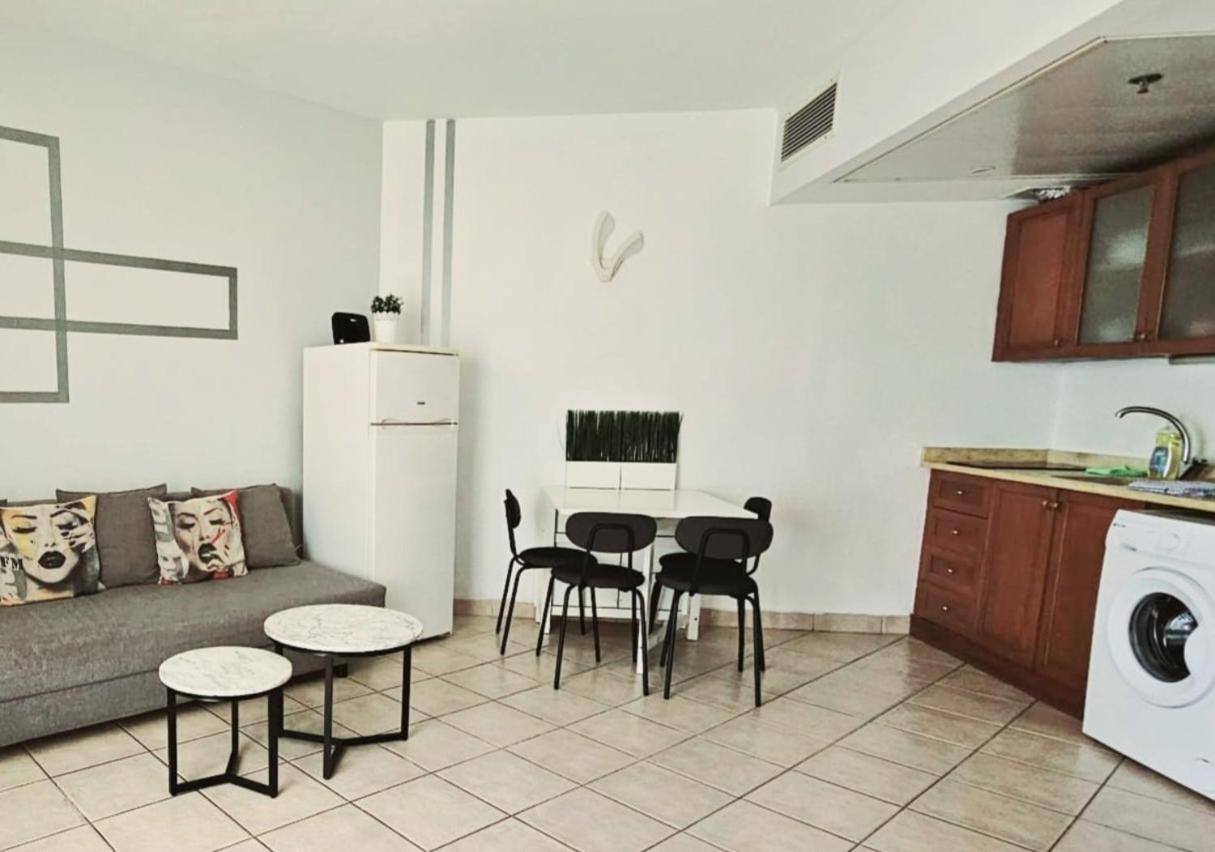 Go To Apartments In Leonardo Bat Yam Habitación foto